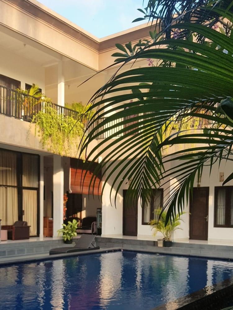 Seminyak Point Guest House Exterior foto