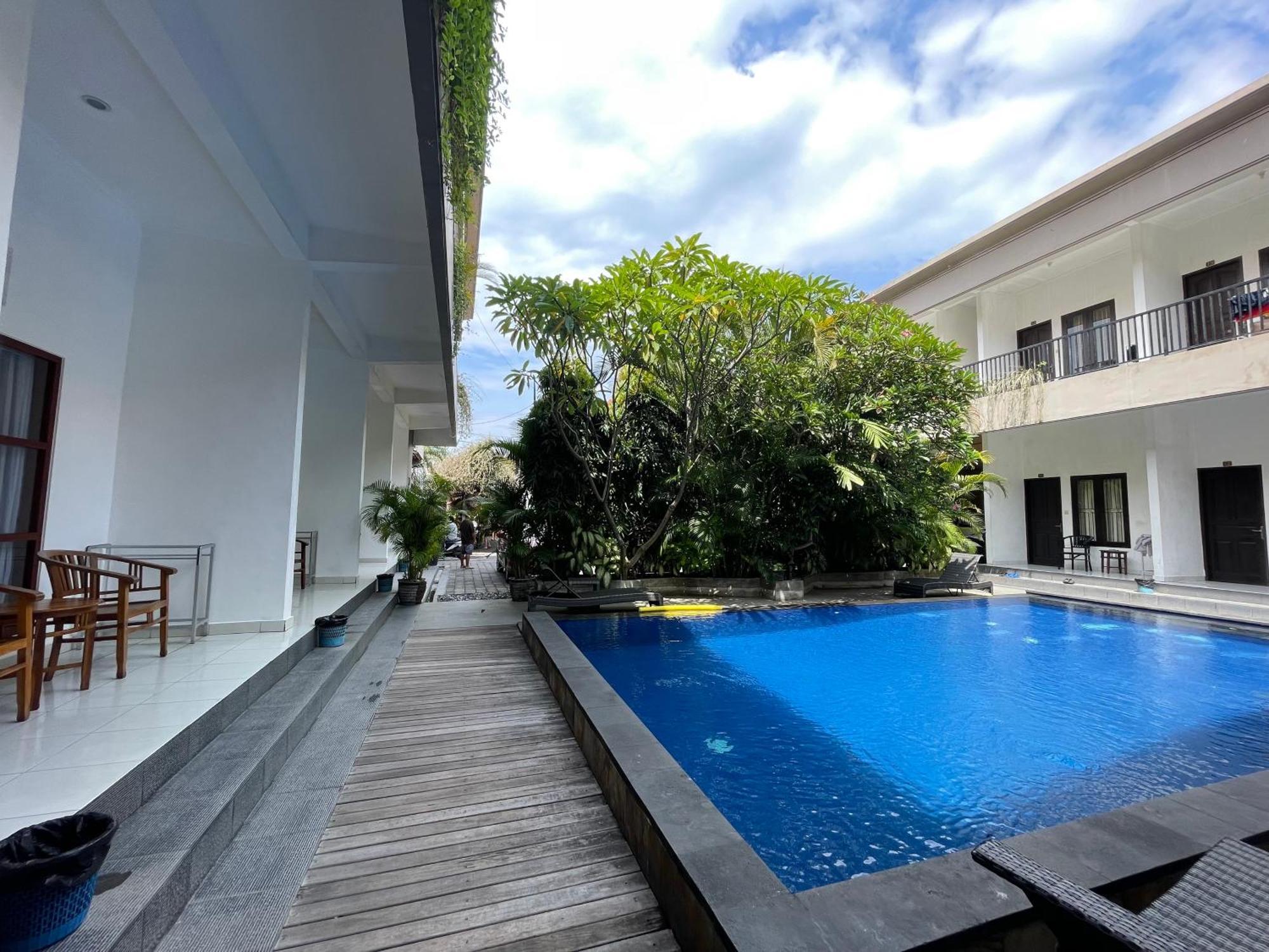 Seminyak Point Guest House Exterior foto